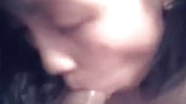 Jaw-dropping วิดีโอ โป๊ ฟรี สาวฮอตกำลังขี่ก้านแข็งอยู่ด้านบนทำให้รูก้นของเธอยืดออกกว้างเหมือนมีเพศสัมพันธ์